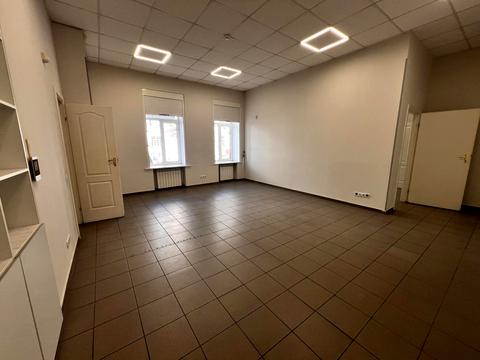 комерційна за адресою Гетьмана Павла Скоропадського вул. (Льва Толстого), 17