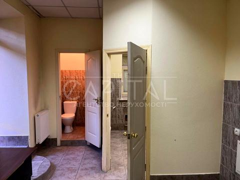 комерційна за адресою Басейна вул., 19