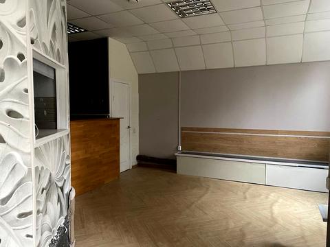 комерційна за адресою Придорожна вул., 1