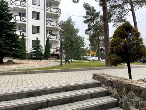 комерційна за адресою Придорожна вул., 1