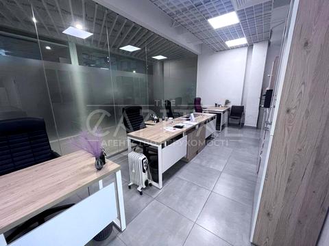 комерційна за адресою Героїв полку "Азов" вул. (Маршала Малиновського), 12