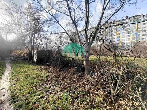 ділянка за адресою Володимира Івасюка вул.