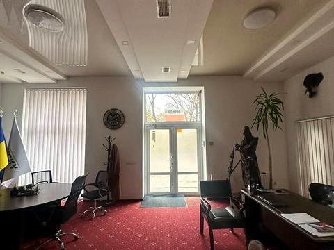 коммерческая по адресу Зализничная ул., 49