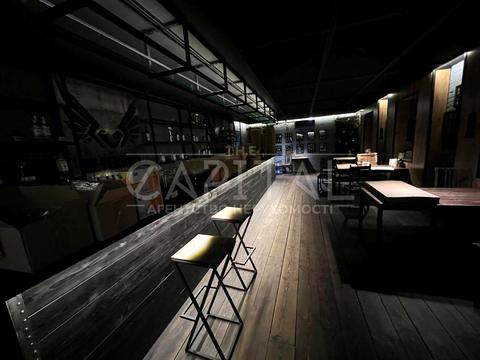 комерційна за адресою Софіївська вул., 8