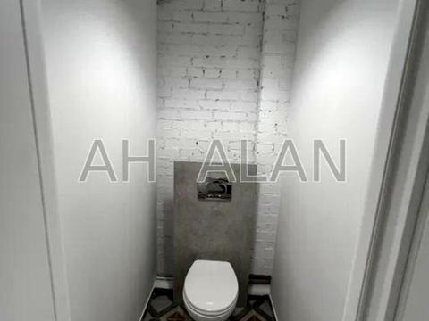 комерційна за адресою Межигірська вул., 87-А