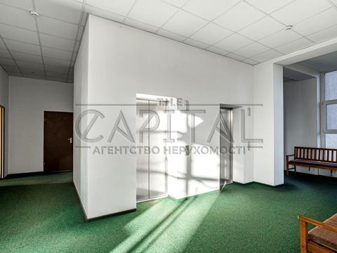 комерційна за адресою Берестейське шосе (Брест-Литовське), 8-А