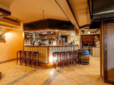 комерційна за адресою Берестейське шосе (Брест-Литовське), 8-А