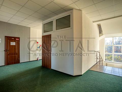 комерційна за адресою Берестейське шосе (Брест-Литовське), 8-А