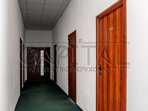 комерційна за адресою Берестейське шосе (Брест-Литовське), 8-А