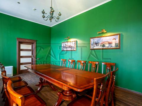 комерційна за адресою Берестейське шосе (Брест-Литовське), 8-А