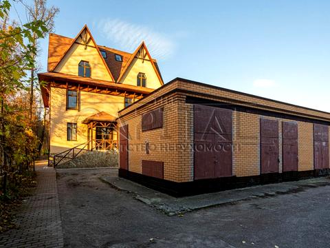 комерційна за адресою Берестейське шосе (Брест-Литовське), 8-А