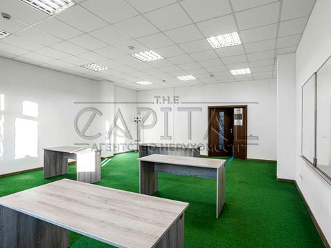 комерційна за адресою Берестейське шосе (Брест-Литовське), 8-А