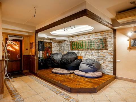 комерційна за адресою Берестейське шосе (Брест-Литовське), 8-А