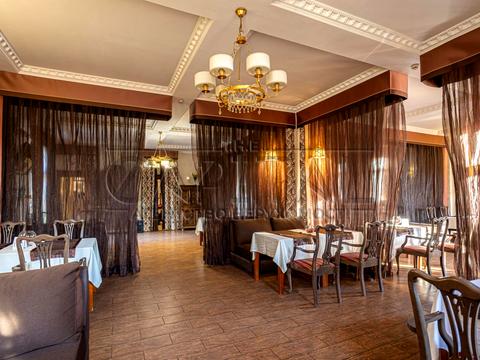 комерційна за адресою Берестейське шосе (Брест-Литовське), 8-А