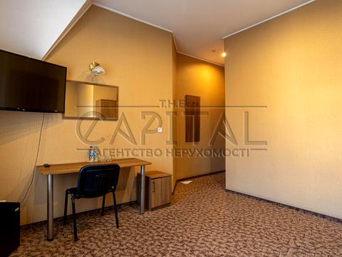 комерційна за адресою Берестейське шосе (Брест-Литовське), 8-А