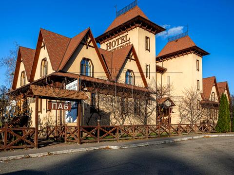 комерційна за адресою Берестейське шосе (Брест-Литовське), 8-А