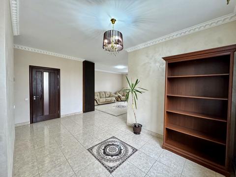 будинок за адресою Головна