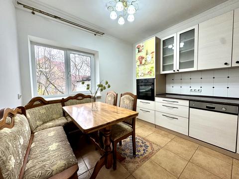 будинок за адресою Головна