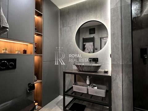 квартира за адресою Дніпровська набережна вул., 18-А