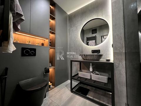 квартира за адресою Дніпровська набережна вул., 18-А