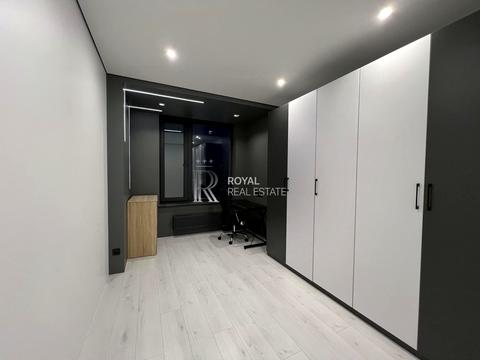 квартира за адресою Дніпровська набережна вул., 18-А