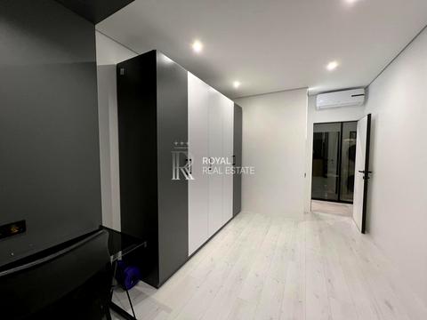 квартира за адресою Дніпровська набережна вул., 18-А