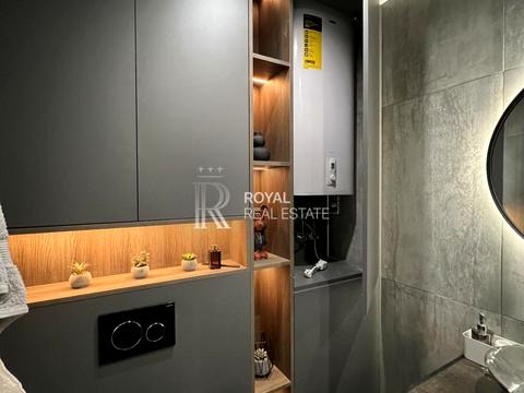 квартира за адресою Дніпровська набережна вул., 18-А