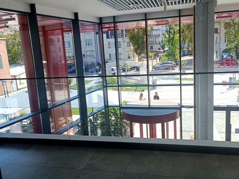 коммерческая по адресу Антоновича ул. (Сталинградской битвы), 120