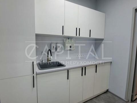 комерційна за адресою Микільсько-Слобідська вул., 8