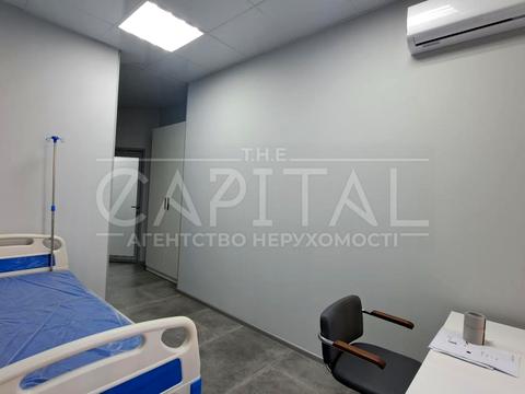 комерційна за адресою Микільсько-Слобідська вул., 8