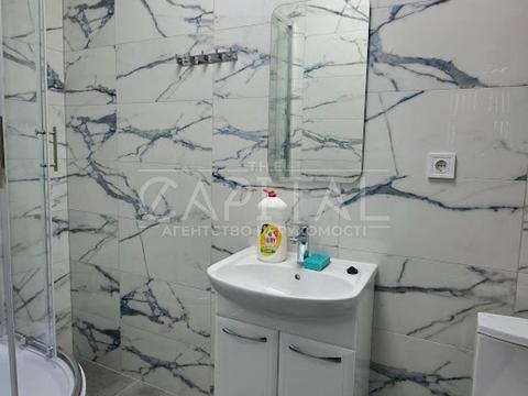 комерційна за адресою Микільсько-Слобідська вул., 8