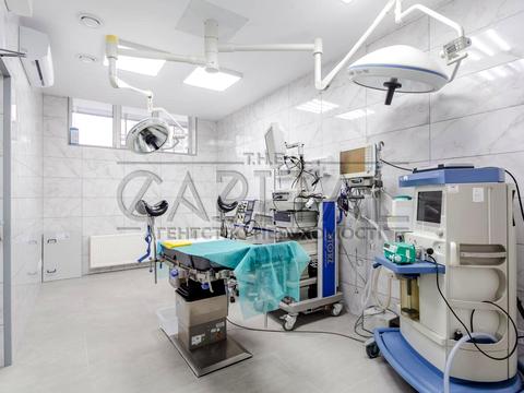 комерційна за адресою Микільсько-Слобідська вул., 8