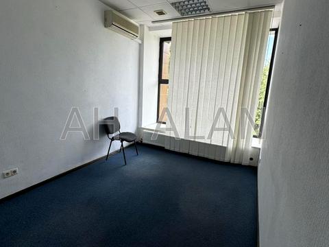 комерційна за адресою Лук'янівська вул., 1