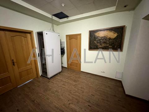 комерційна за адресою Лук'янівська вул., 1