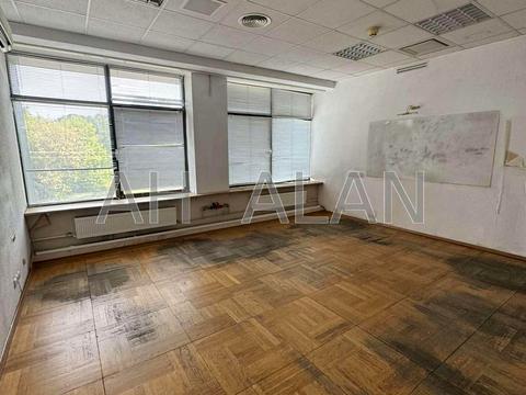 комерційна за адресою Лук'янівська вул., 1