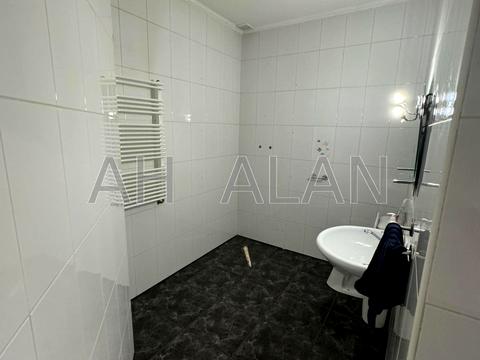 комерційна за адресою Лук'янівська вул., 1