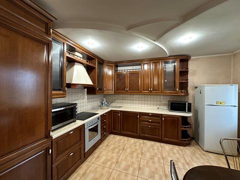 квартира за адресою Анни Ахматової вул., 43