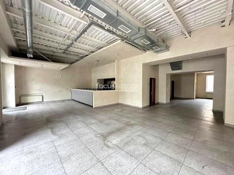 комерційна за адресою Петра Сагайдачного вул., 37