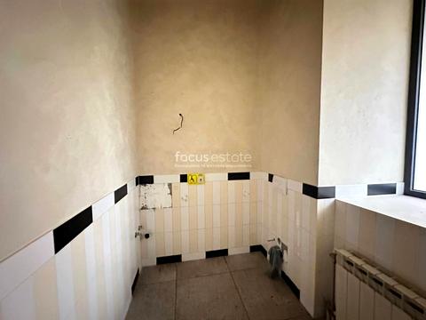 комерційна за адресою Петра Сагайдачного вул., 37