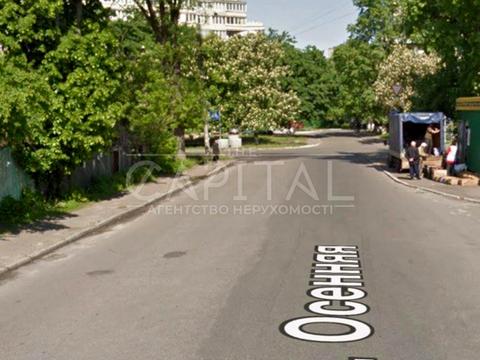ділянка за адресою Осіння вул.