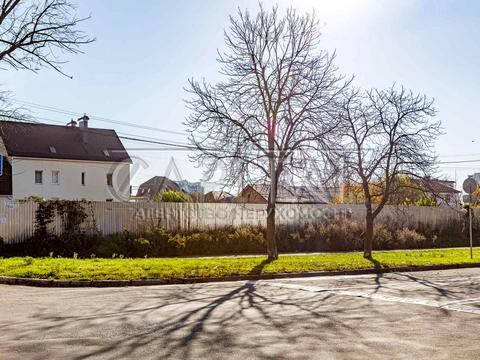 ділянка за адресою Осіння вул.