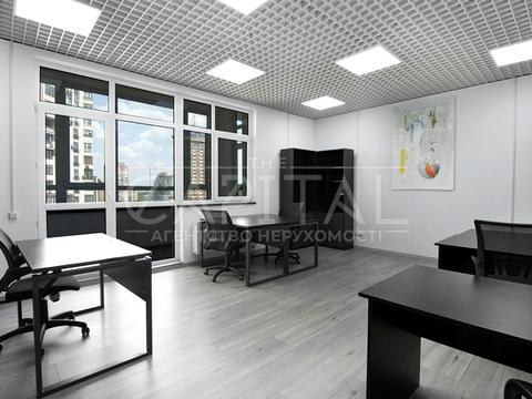 комерційна за адресою Євгена Коновальця вул. (Щорса), 44-А