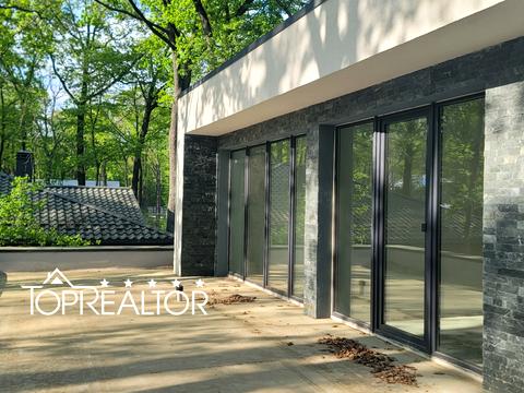 дом по адресу Лесопарковская ул.