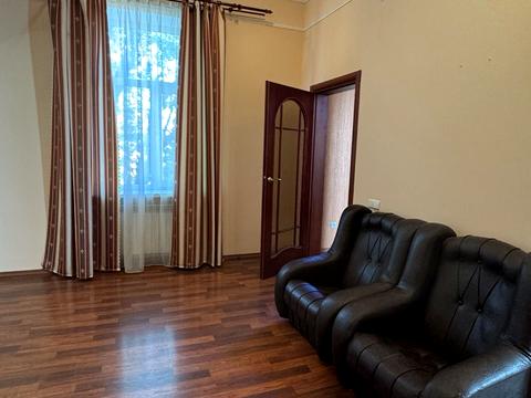 квартира за адресою Львів, Леоніда Глібова вул., 10