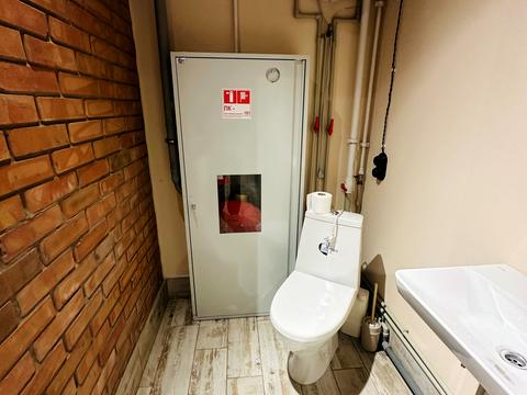 комерційна за адресою В'ячеслава Чорновола вул., 8