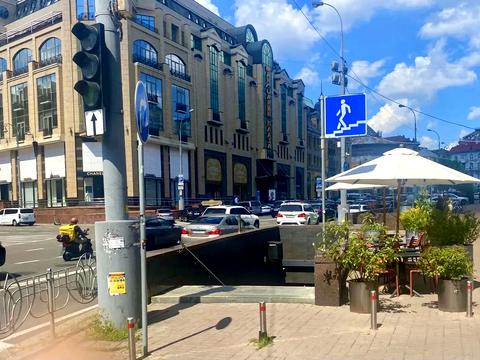 комерційна за адресою Басейна вул., 11