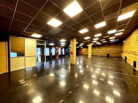 комерційна за адресою Верхній Вал вул., 24