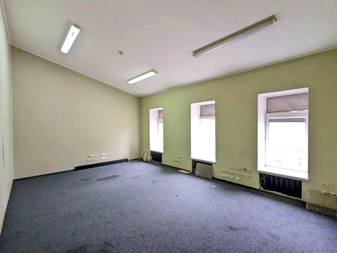 комерційна за адресою Верхній Вал вул., 24