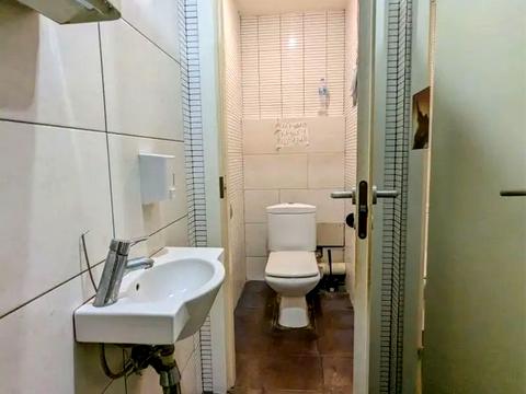 комерційна за адресою Верхній Вал вул., 24