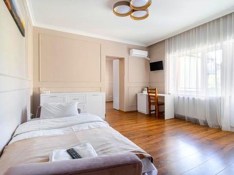 коммерческая по адресу Роксолани ул., 24